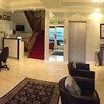 Mcsweeney Arms Hotel Killarney