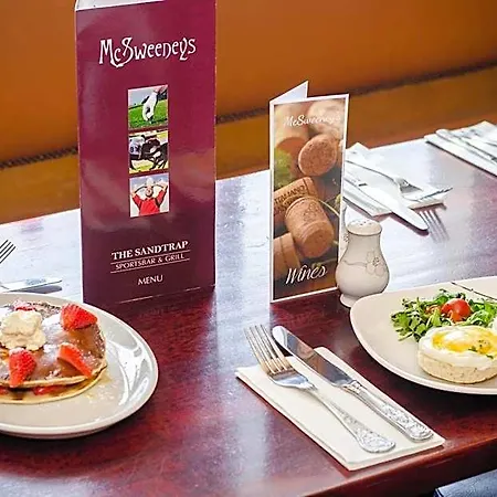Mcsweeney Arms Hotel 3*