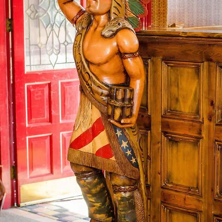 迈克斯维尼亚姆斯酒店