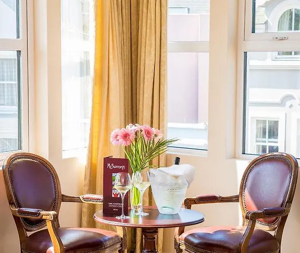 Mcsweeney Arms ホテル