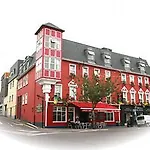 Mcsweeney Arms 3*