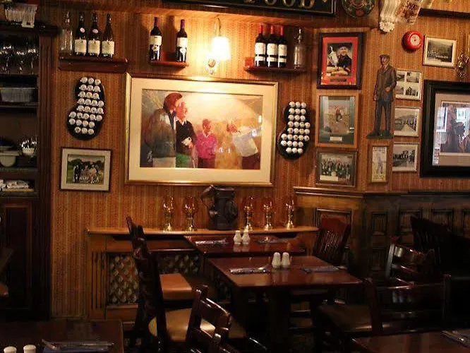 Mcsweeney Arms Szálloda